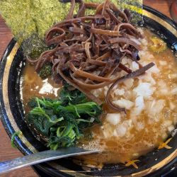 ラーメン850円＋玉ねぎ100円＋フォロワーきくらげ