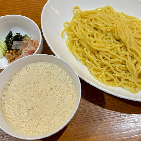 「【夏季限定】納豆つけそば（冷やし）ライスセット 830円」@麺飯 熊猫の写真