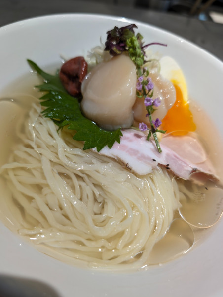 「淡麗冷やし貝出汁Ramen」@麺逢 KATAJIKENAIの写真