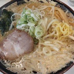 札幌みそラーメン(無料大盛)(880)