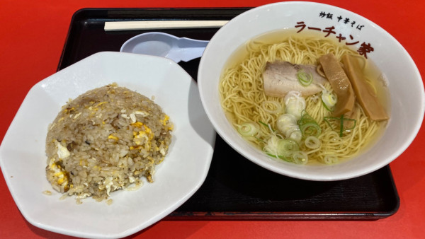 「ラーチャンセット」@ラーチャン家 バスセンター店の写真