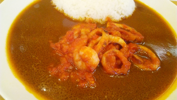 「ペスカトーレカレー 1089円＋ライス 200g ▲25円＋」@カレーの弐番亭 神保町本店の写真