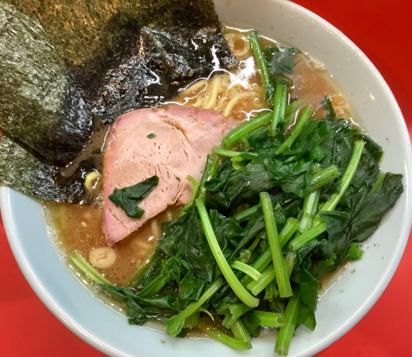 「ラーメン　＋　ほうれん草」@横浜家系ラーメン 黄金家 鴨居店の写真