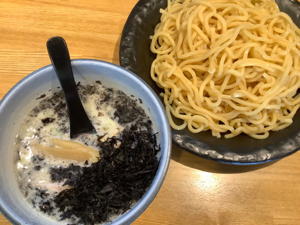 「塩つけ麺　中盛　＋　岩海苔」@つけ麺 ががちゃい 中山店の写真