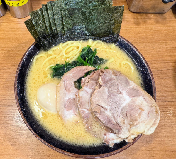「まくり家スペシャル」@横浜家系ラーメン まくり家 川崎店の写真