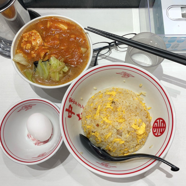 「チャーハン半ラーメンセット（蒙古タンメン）」@蒙古タンメン 中本 町田店の写真
