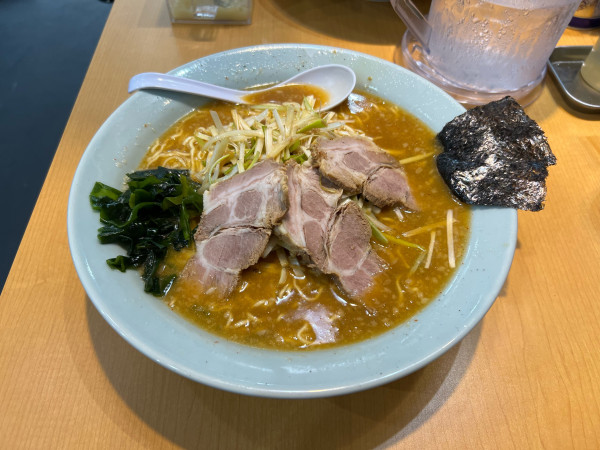 「青唐辛子ラーメン中盛ネギ（1200）」@ラーメン関口の写真