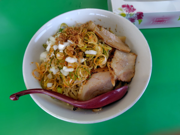 「冷やし辛ネギ塩まぜそば（300g）1000円（この日限定）」@今を粋ろ 鳥大前店の写真