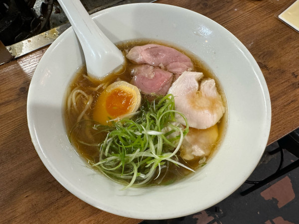 「鶏の水出し醤油　1000円」@虎一番の写真