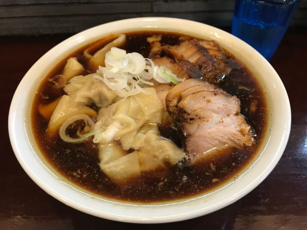 「チャーシューワンタンメン」@手打ち 陰日向の写真