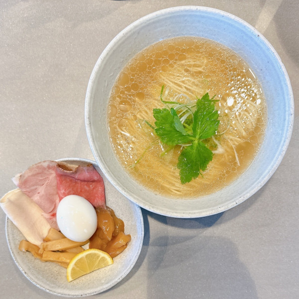 「【限定】〜貝の大冒険〜ホタテの塩そば」@NOODLE STUDIO STORYの写真