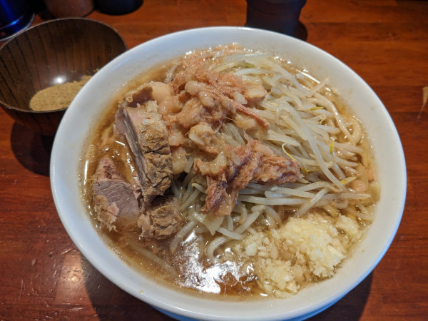 「ラーメン（少なめ）＋魚粉」@豚ノヴァ 国分寺本店の写真