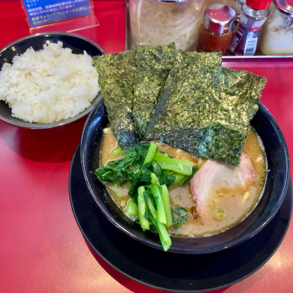 「ラーメン￥850＋ライス￥150」@家系ラーメン たつ家の写真