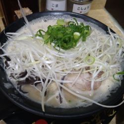 ラーメン（白ネギトッピング）