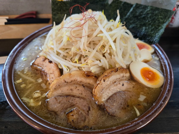 「チャレンジラーメン ￥3,000」@らー麺つけ麺 みやがわ 東白楽店の写真