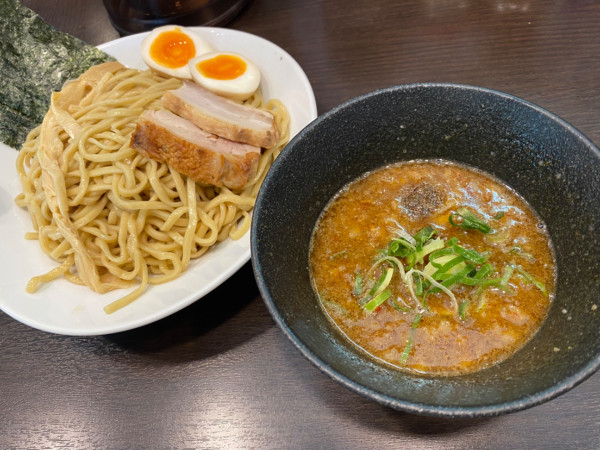 「超濃厚煮干し辛つけめん」@麺匠 億の写真