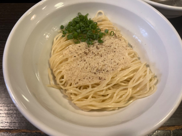 「帆立の和え玉」@灰汁中華 丿貫 福富町本店の写真