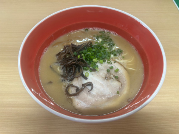 「豚骨ラーメン」@ヌードルキッチン ヤキュウの写真