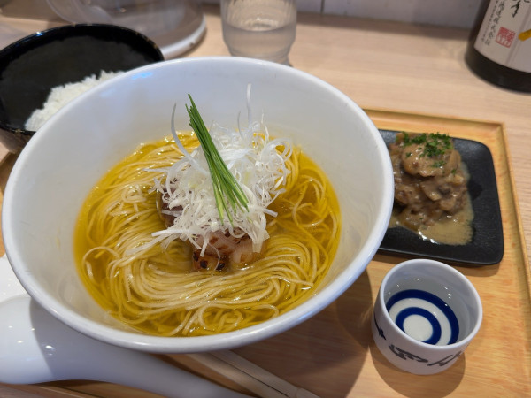 「【限定】フェニックスRising坂本sunチルドレンver.」@麺屋 一燈の写真