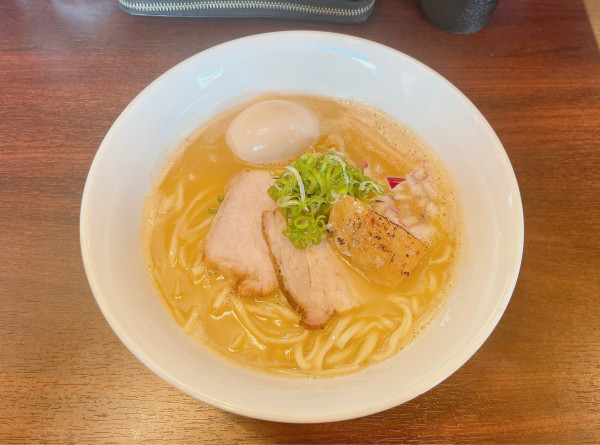 「味玉鶏白湯らーめん」@麺乃はるの写真