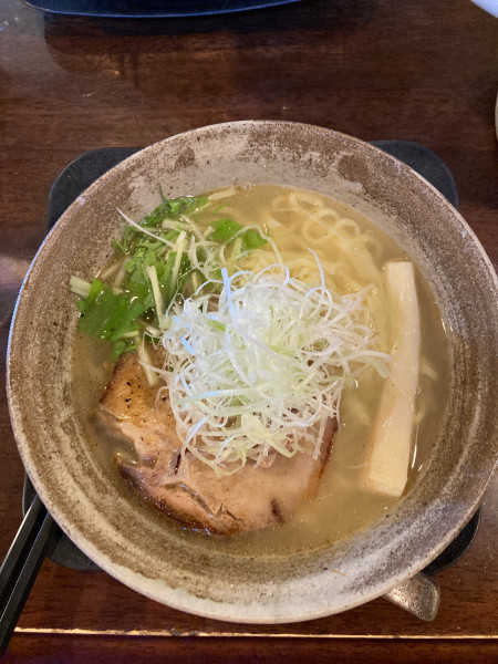 「純塩らぁ麺」@麺らいけんの写真