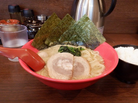 「醤油ラーメン」@横浜家系ラーメン 赤家  巣鴨店の写真