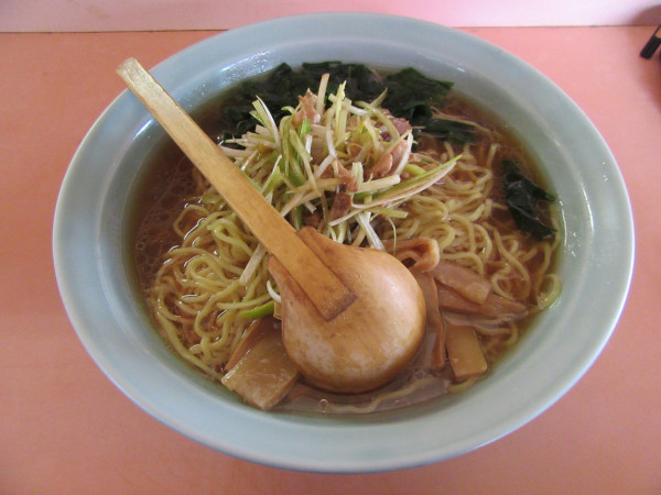 「ネギラーメン中（８００円）」@ラーメンショップ 根崎の写真