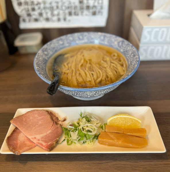 「【限定】ぬちまーすの冷やし塩中華」@狼煙 〜NOROSHI〜の写真