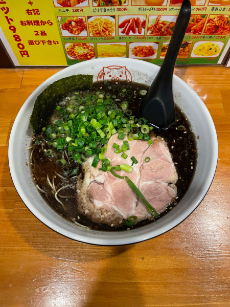 「黒博多ラーメン (730円)」@博多ラーメン 長浜や 平和島店の写真