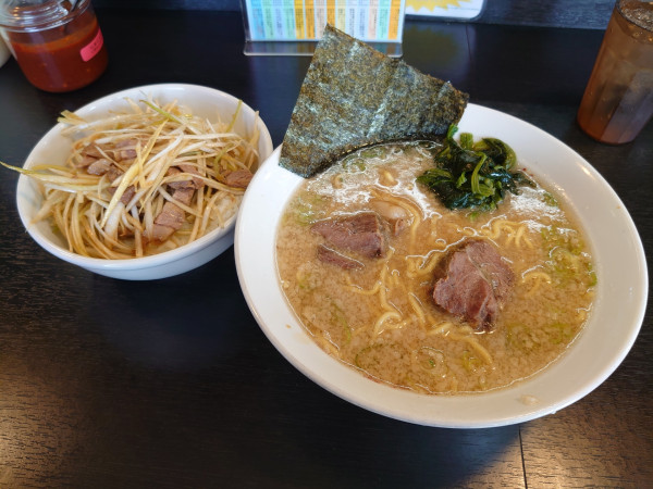 「朝ラーメン+ネギ丼」@ラーメンショップ 福橋店の写真