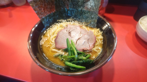 「ラーメン中970円」@横浜ラーメン斎藤家 修善寺店の写真