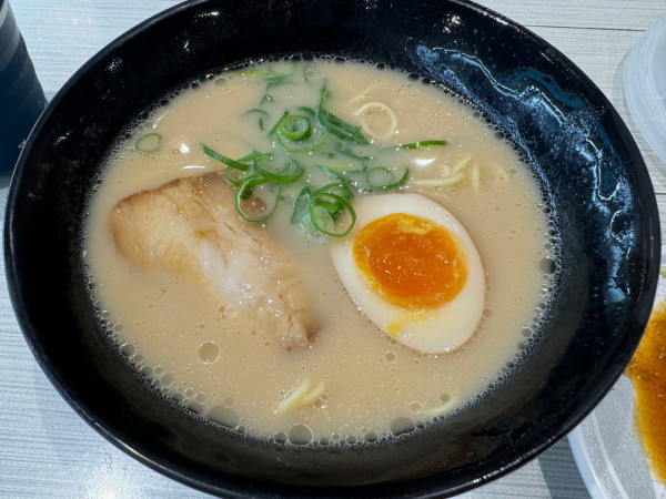 「博多とんこつラーメン」@はま寿司 箕輪店の写真