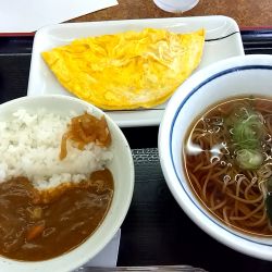 かけそば（玉子焼き＆ミニカレー丼朝定食　５７０円）