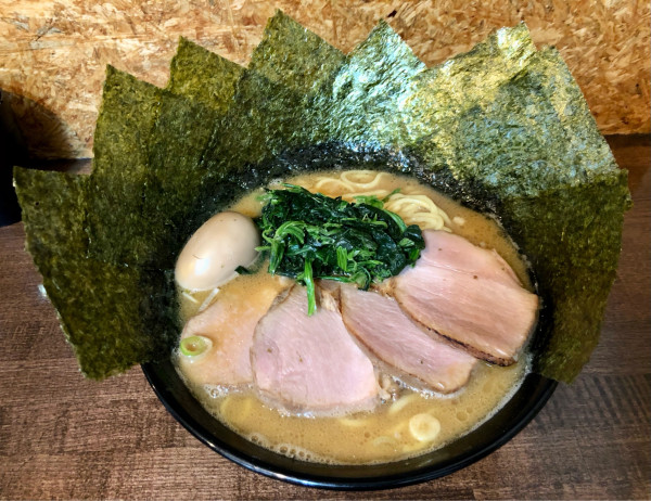 「醤油チャーシュー大1250 海苔100 味玉100」@豚骨醤油 鈴之木の写真