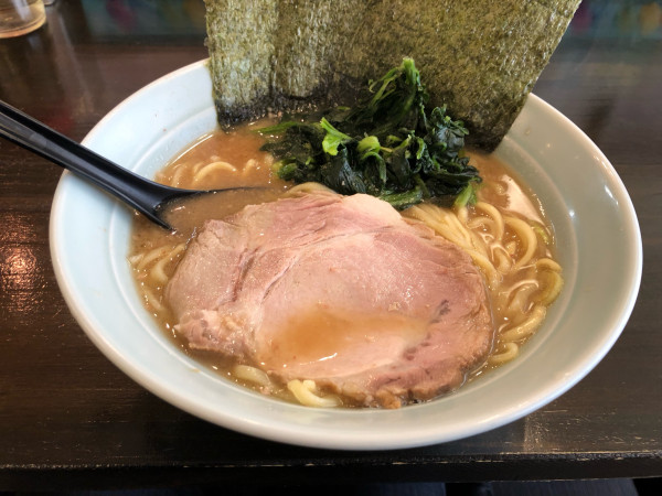 「豚骨醤油ラーメン」@南大沢らーめん家の写真