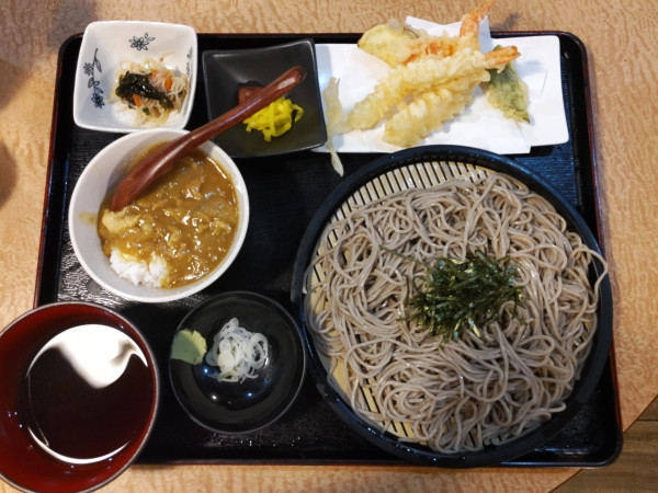 「つけめん定食 海老天・和風ミニカレー丼(800円)」@赤まんまの写真