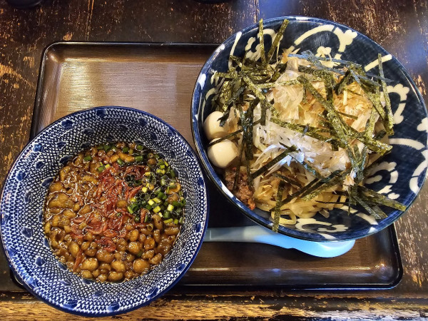 「【限定】肉つけ蕎麦　1100円」@煮干結社 弘前店の写真