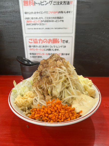 「まぜそば(¥950)+チーズ(¥100)」@ラーメン鷹の目 明大前店の写真