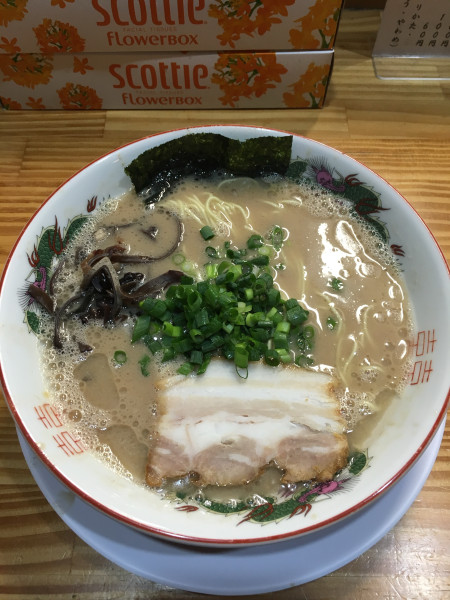 「らーめん(680円)」@博多長浜らーめん 天軒の写真