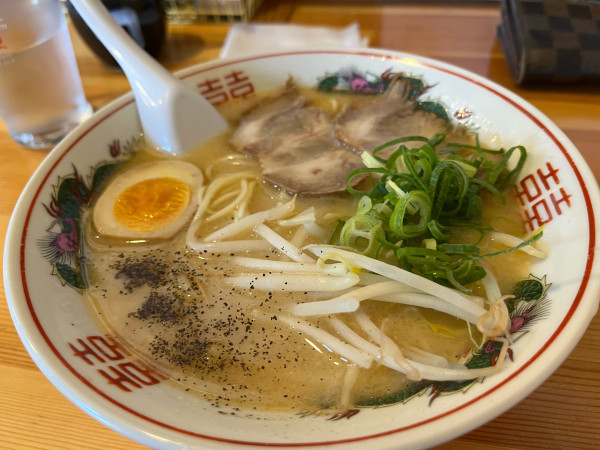 「塩豚骨ラーメン」@ラーメン食堂の写真