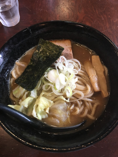 「豚骨魚介らーめん(700円)」@めん屋 いなば 四谷店の写真