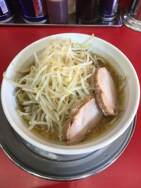 「ラーメン (700円)」@麺でる 帝京大塚店の写真