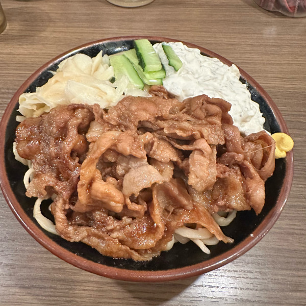 「すごい冷やし中華」@立川マシマシ 栄住吉店の写真