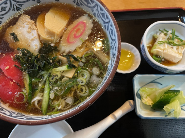 「冷やしラーメン:850円」@手打ちそば 高砂やの写真