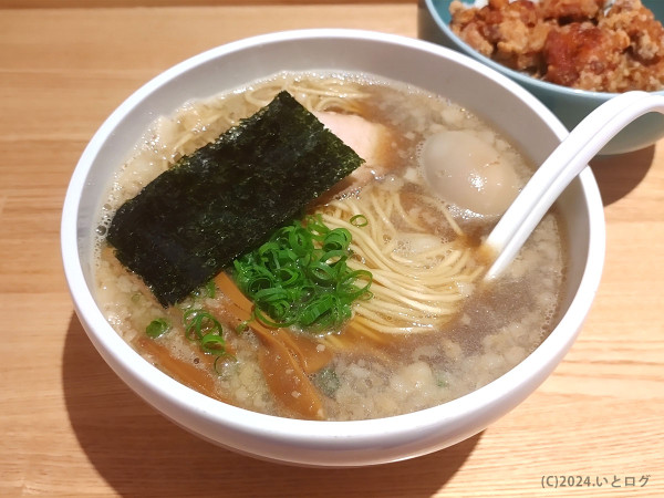 「セアブラニボシ（ラーメン大盛＋味玉）」@ラーメン ABE'sの写真