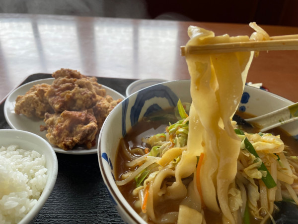 「ランチセット　味噌刀削麺に変更　￥１２００」@中国料理 京華の写真