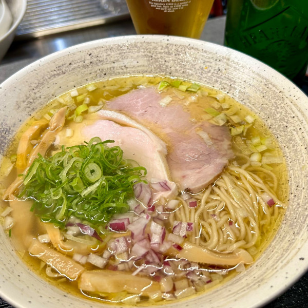 「塩中華そば＋瓶ビール」@中華そば 神田 そめいよしのの写真