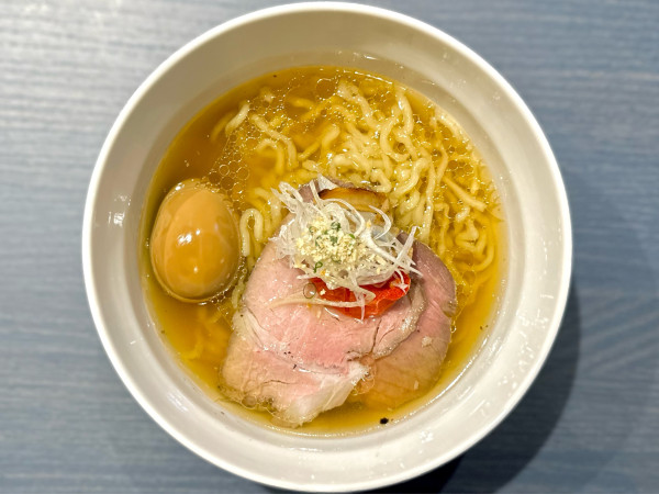「★コンソメらーめん(塩)味玉入🍜¥1,100」@Craft Ramen BiTの写真