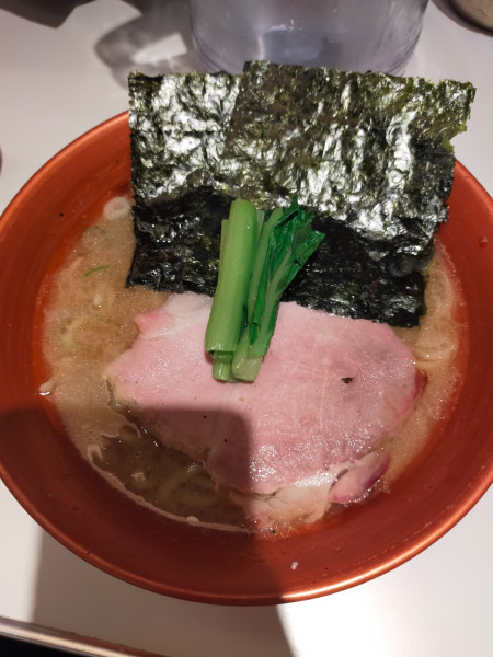 「ラーメン」@家系ラーメン 革新家 TOKYOの写真