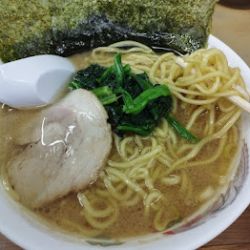 ラーメン(並)(かため)(700)